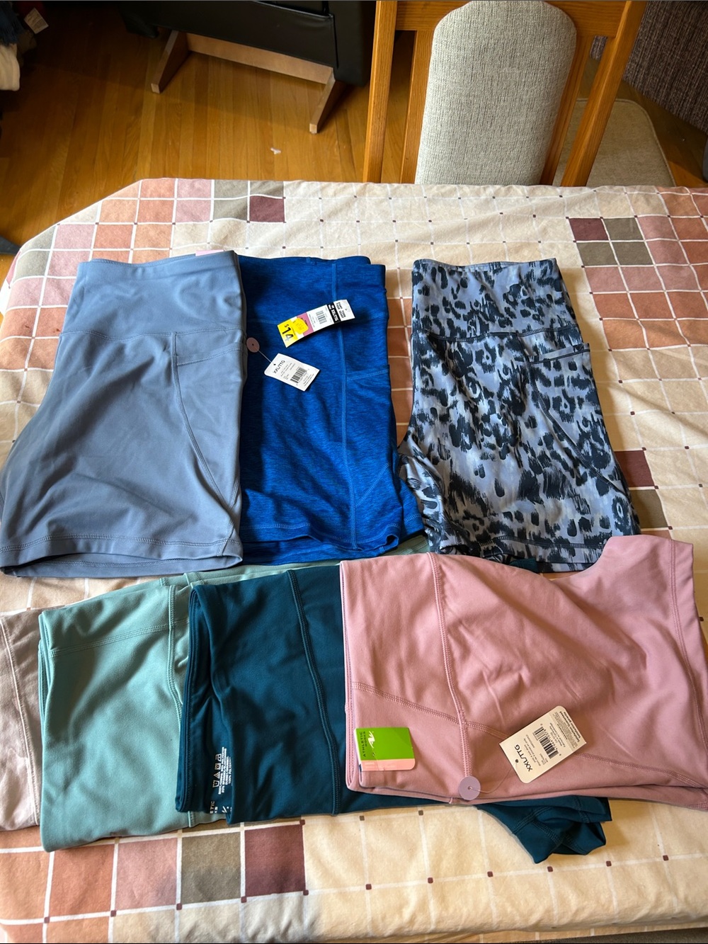 Set of 6 Womenโs Bike Shorts